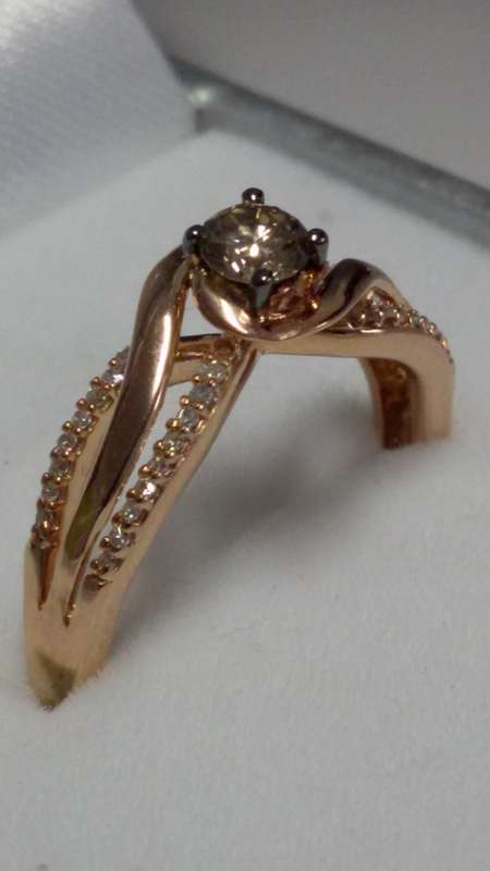 REDUCED!!! SOLID ROSE GOLD AND GENUINE CHAMPAIGN DIAMOND RING